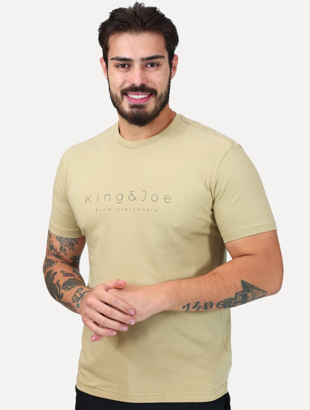 Camiseta King & Joe Masculina Premium Cotton Flex Estampada Cáqui