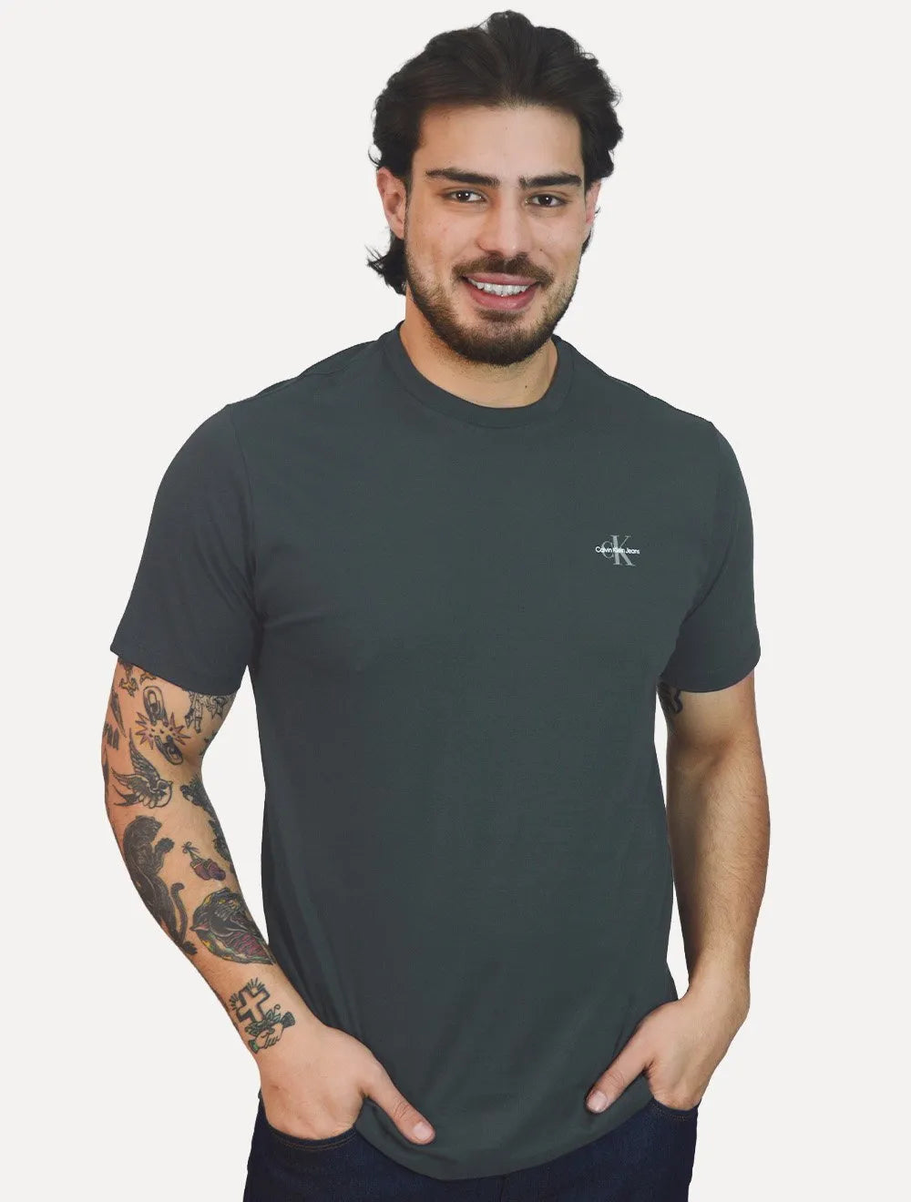 Camiseta Calvin Klein Jeans Masculina New Logo Re Issue Azul Marinho