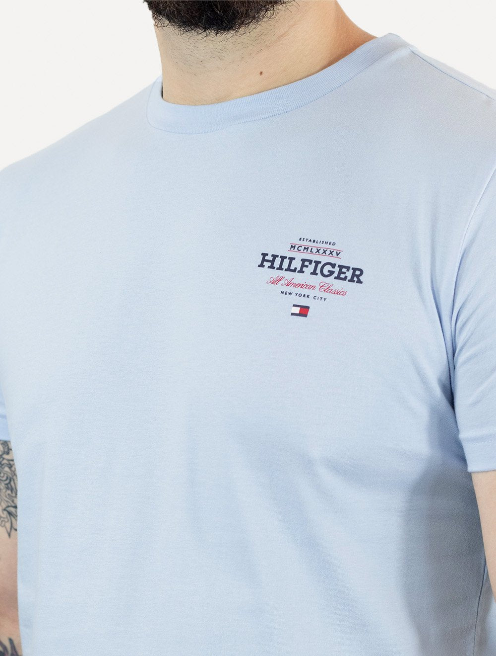 Camiseta Tommy Hilfiger Masculina Monotype All American Azul Claro