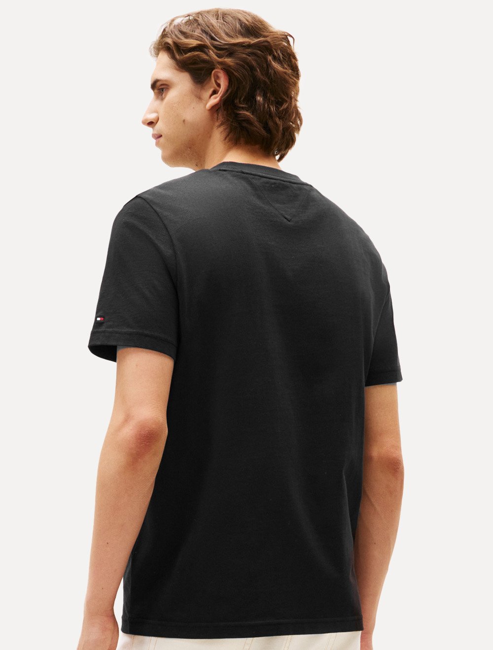 Camiseta Tommy Hilfiger Masculina Regular Logo Arch Preta