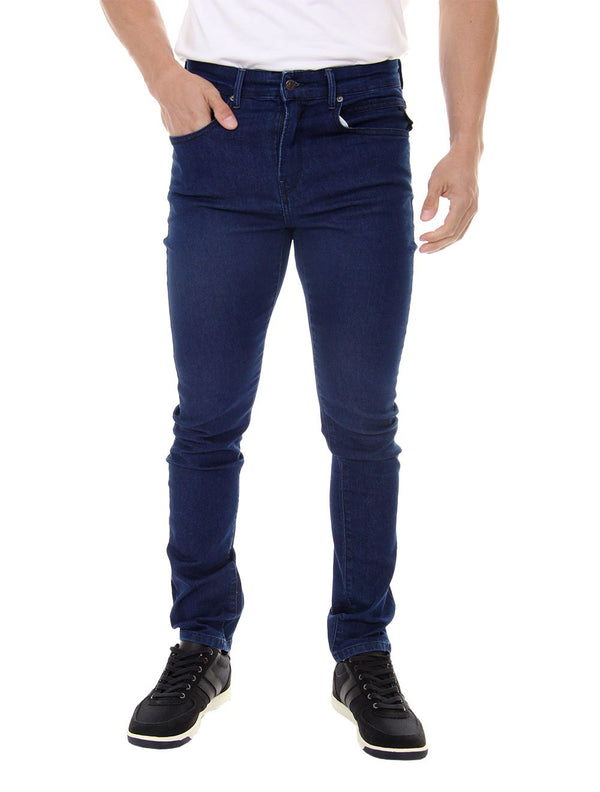 Jeans com identidade Replay