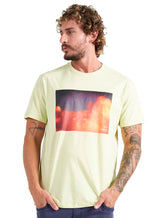 Camiseta Colcci Masculina Regular Nuvens Sunnyyellow Amarelo Claro