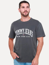 Camiseta Tommy Jeans Masculina Regular Logo Varsity Washed Preto