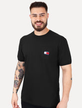 Camiseta Tommy Jeans Masculina Regular Flag Badge Pocket Preta