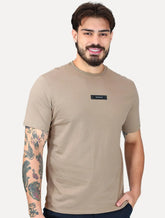Camiseta Calvin Klein Jeans Masculina Logo Leather Center Marrom Claro