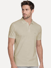 Polo Aramis Masculina Regular Basic Piquet Dark Logo Cáqui Medio