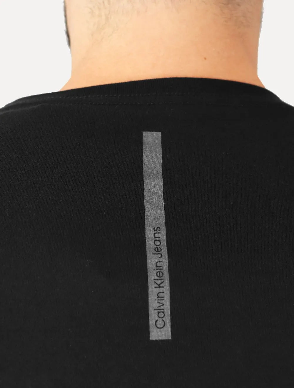 Camiseta Calvin Klein Jeans Masculina New Re Issue Frontal Logo Preta
