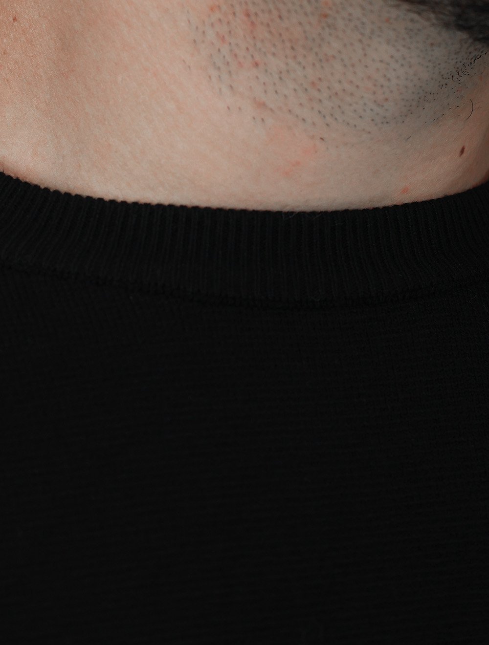 Suéter Dixen Masculina Tricot Manga Longa Raglan Gola Careca Preta