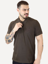 Polo Guess Masculina Piquet 1981 Bordado Marrom Escuro