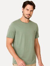 Camiseta Dudalina | Masculina Essentials Modal Logo Verde Oliva