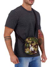 Bolsa New Era Shoulder MLB Los Angeles Dodgers Camo Verde Militar