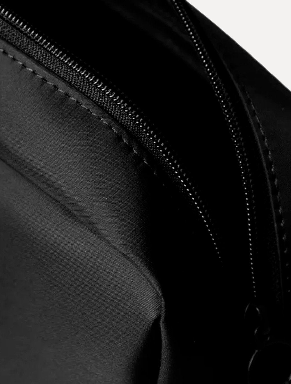 Necessaire Calvin Klein Jeans Nylon Dark CK Logo Preta