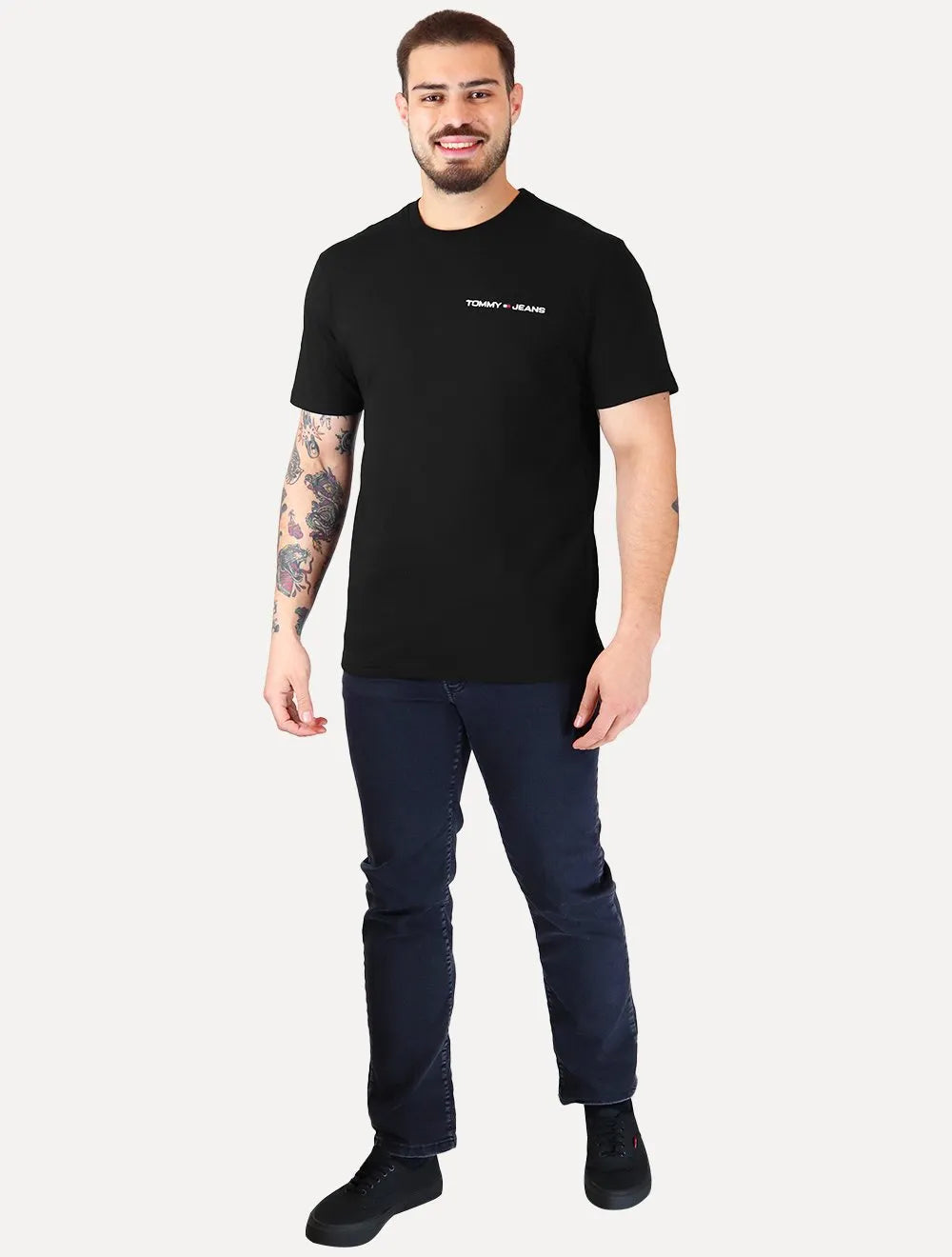 Camiseta Tommy Jeans Masculina Classic Linear Embroidered Chest Preta