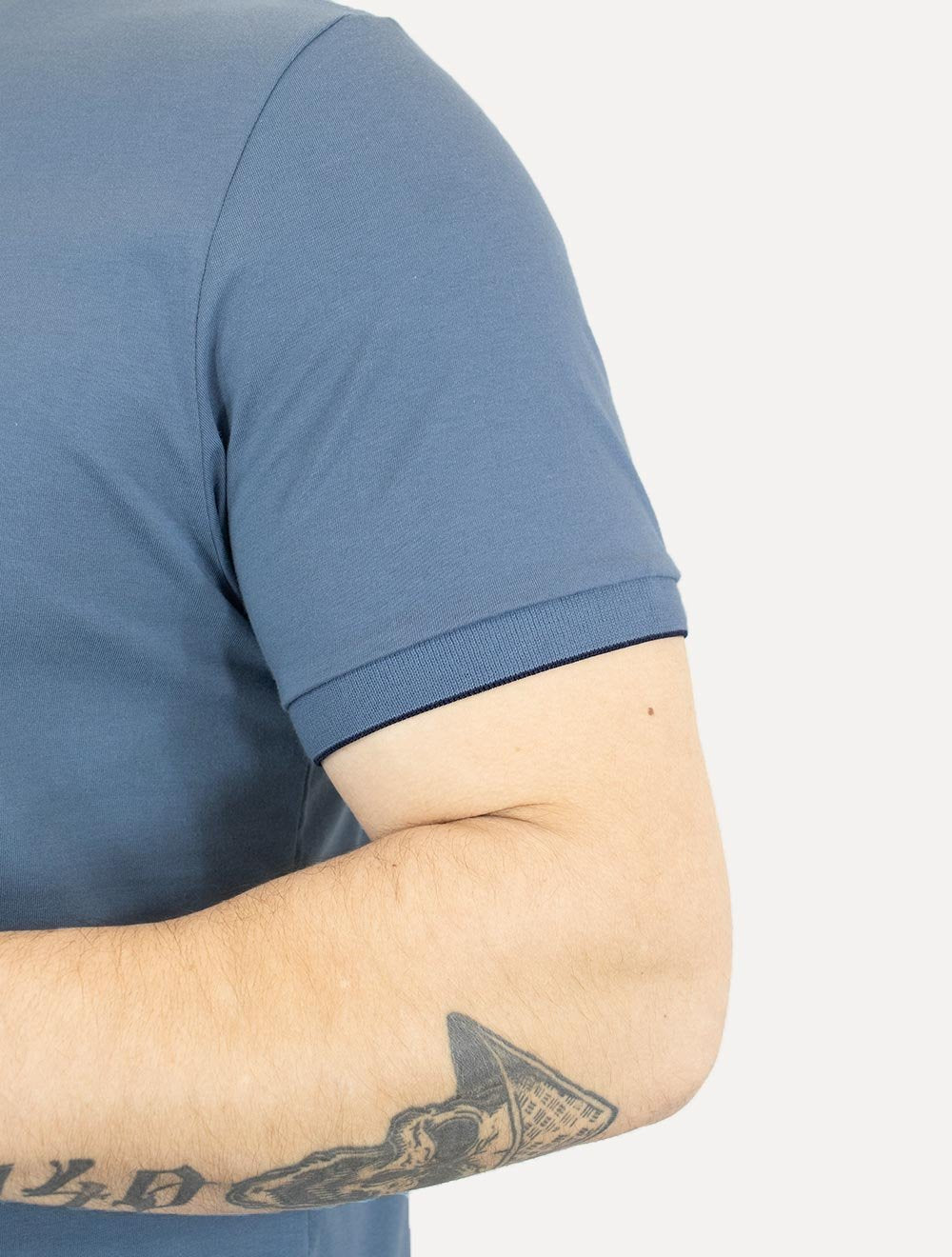 Camiseta Aramis Masculina Navy Friso Gola Azul Médio
