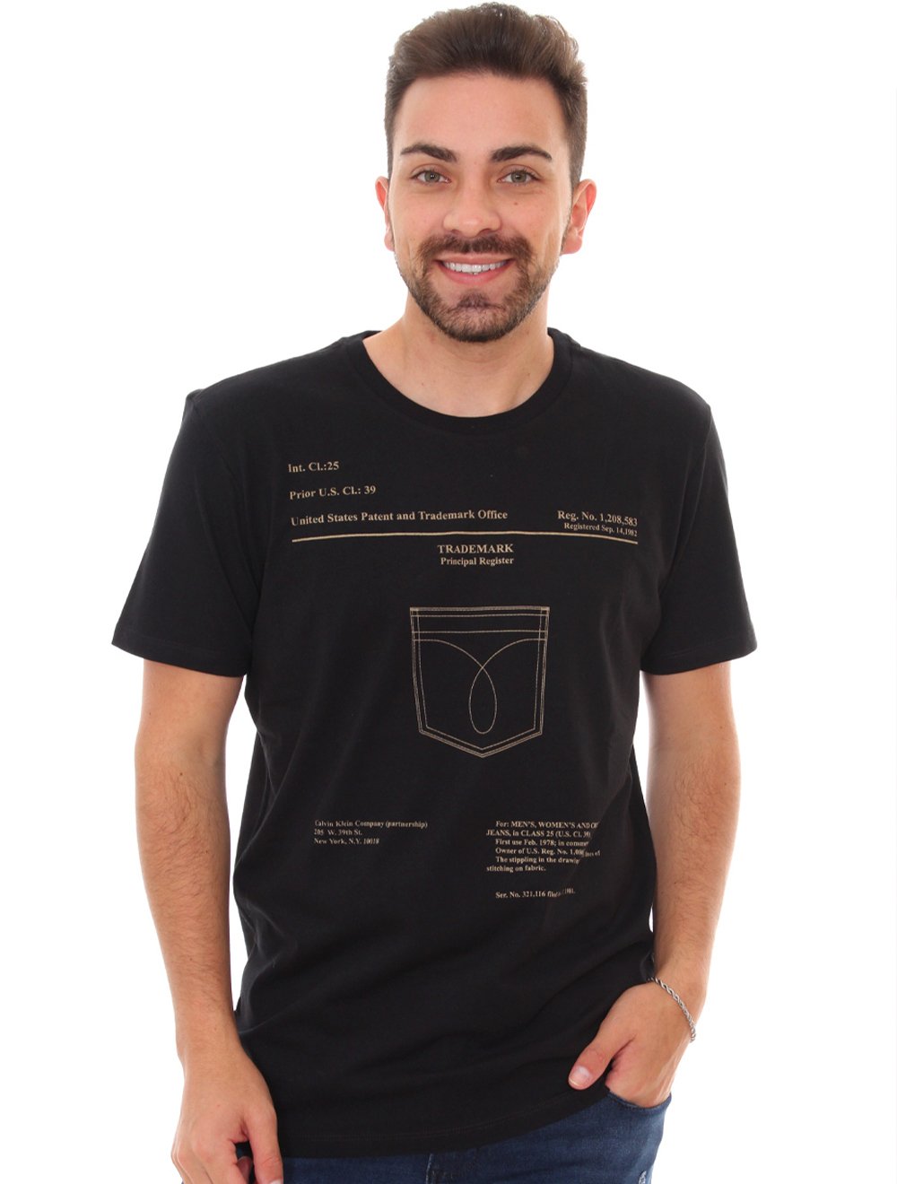 Camiseta Calvin Klein Jeans Masculina Trademark Preta