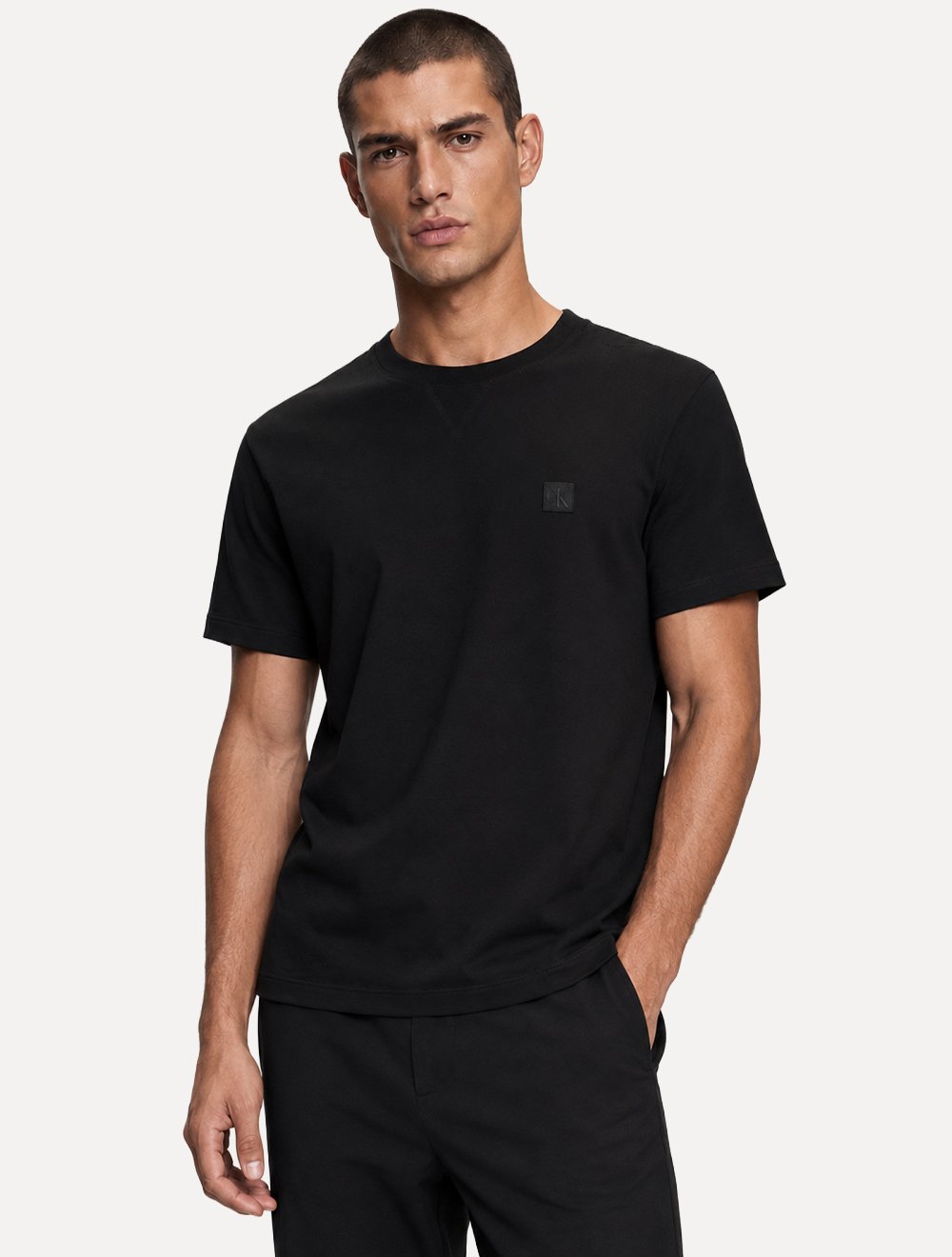 Camiseta Calvin Klein Regular Crewneck Suedine Preta