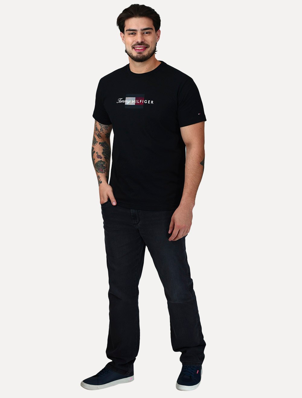 Camiseta Tommy Hilfiger Masculina Brand Love Big Graphic Preta