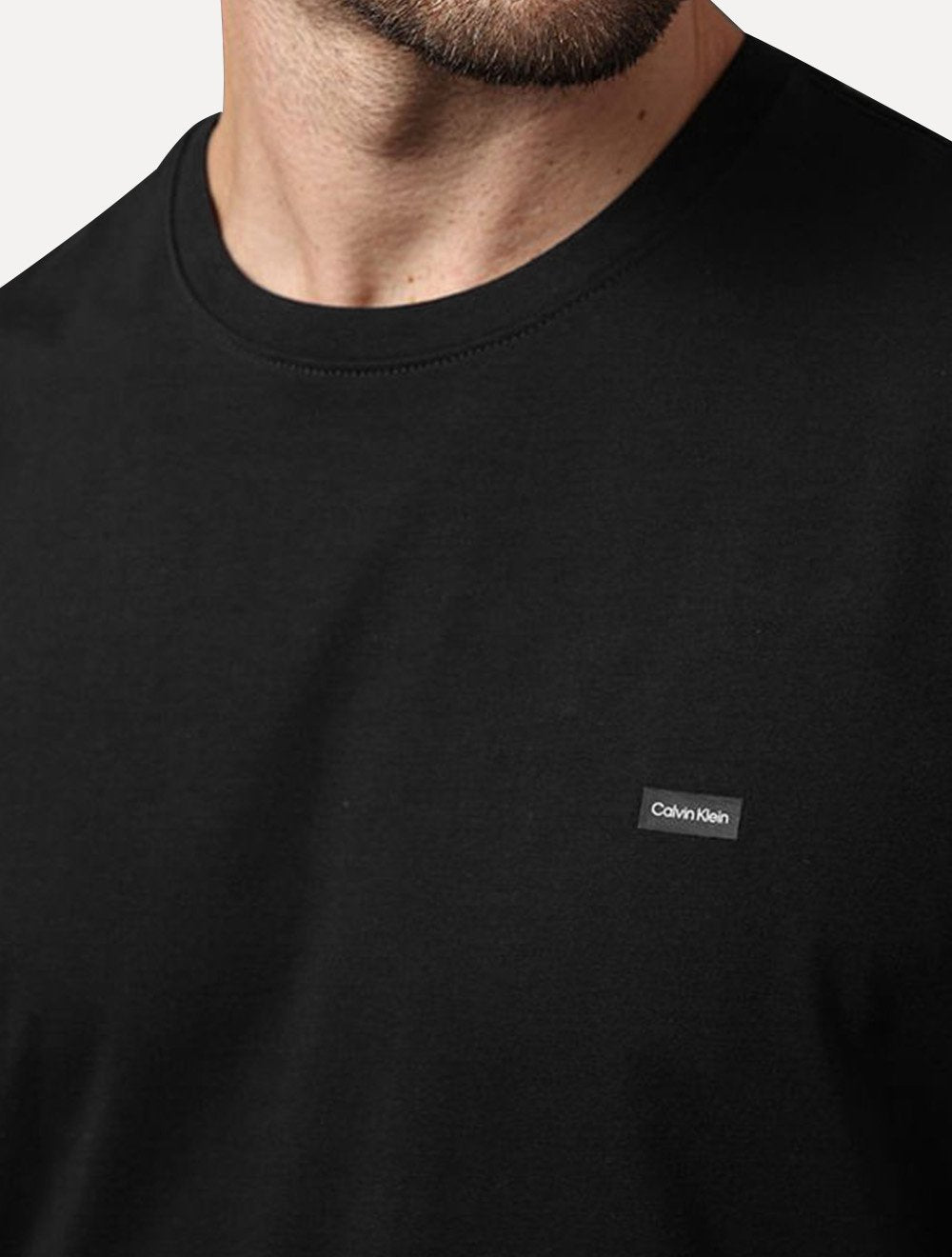 Camiseta Calvin Klein Jeans Masculina Egyptian Cotton Rubber Patch Preta
