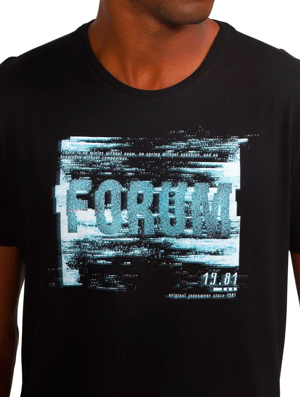 Camiseta Forum Masculina Logo Glitch Preta