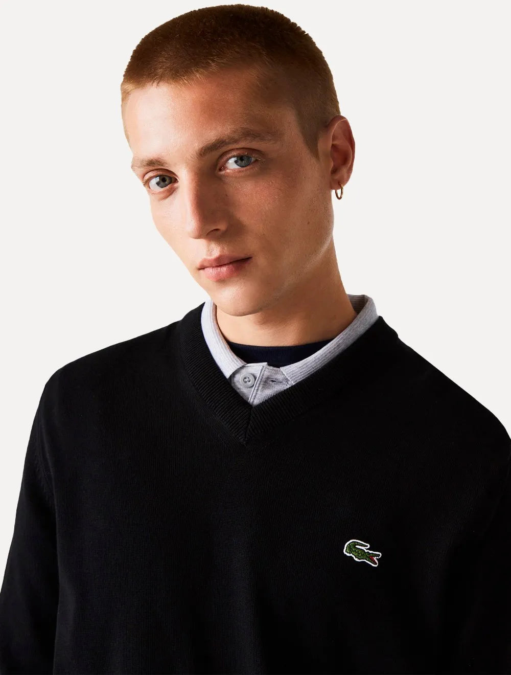 Suéter Lacoste Masculino Classic Fit Gola V Logo Preto