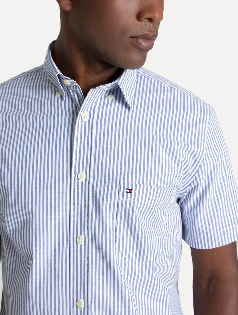 Camisa Tommy Hilfiger Masculina Manga Curta Regular Listrada Oxford Azul Médio