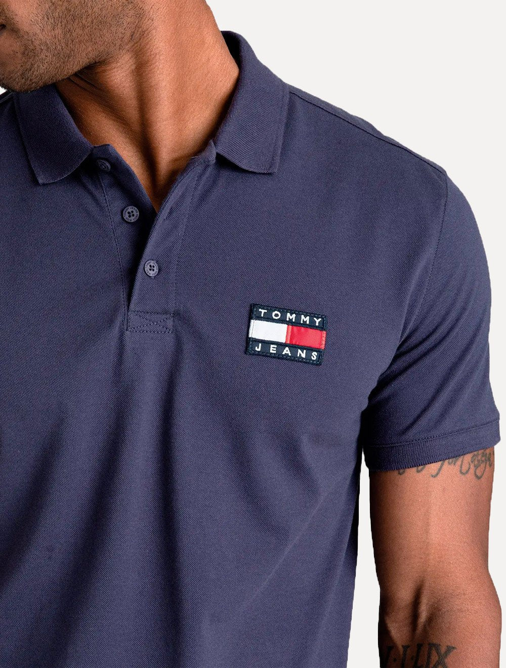 Polo Tommy Jeans Masculina Regular Classic Flag Badge Azul Marinho