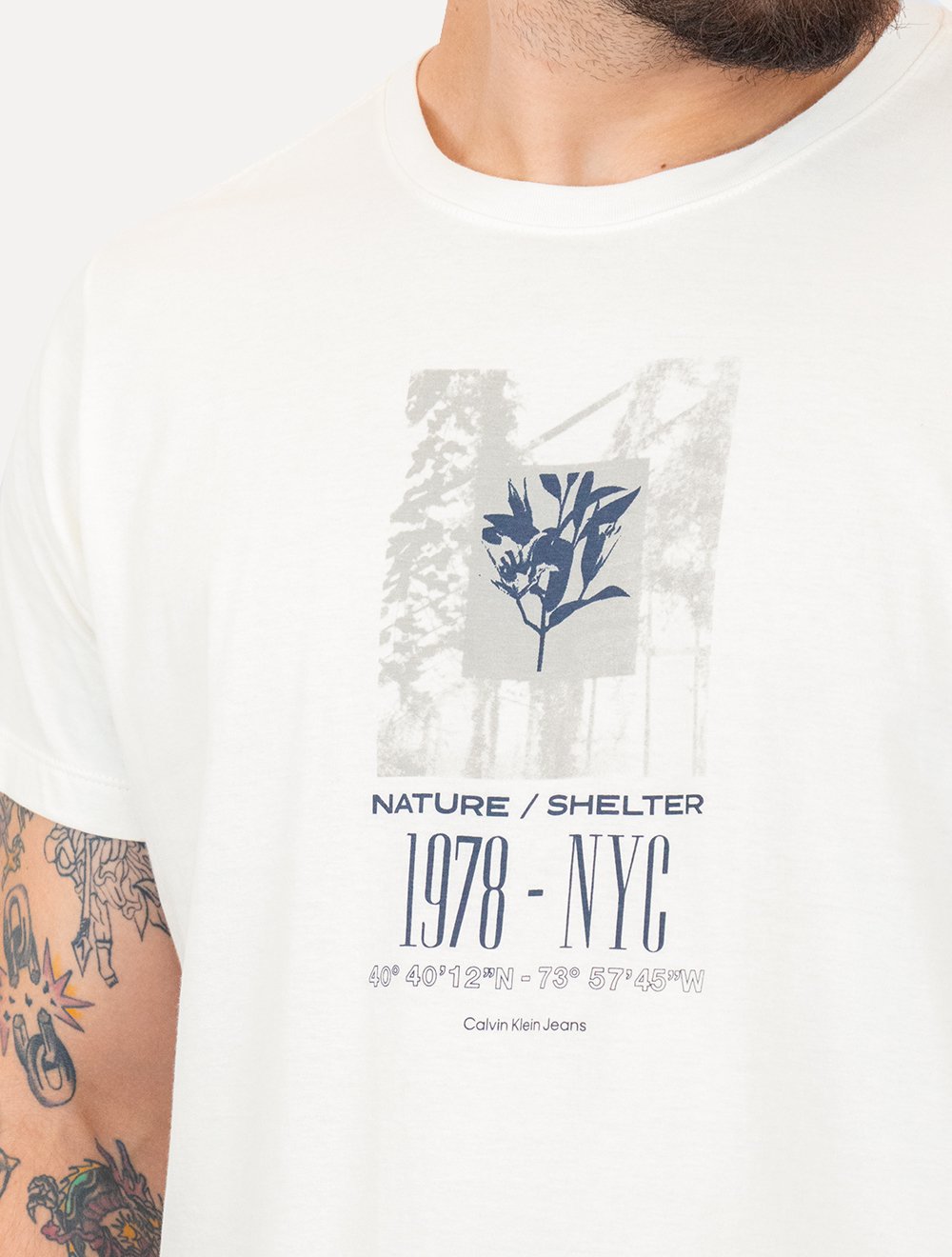 Camiseta Calvin Klein Jeans Masculina Sustainable 1978 NYC Off-White