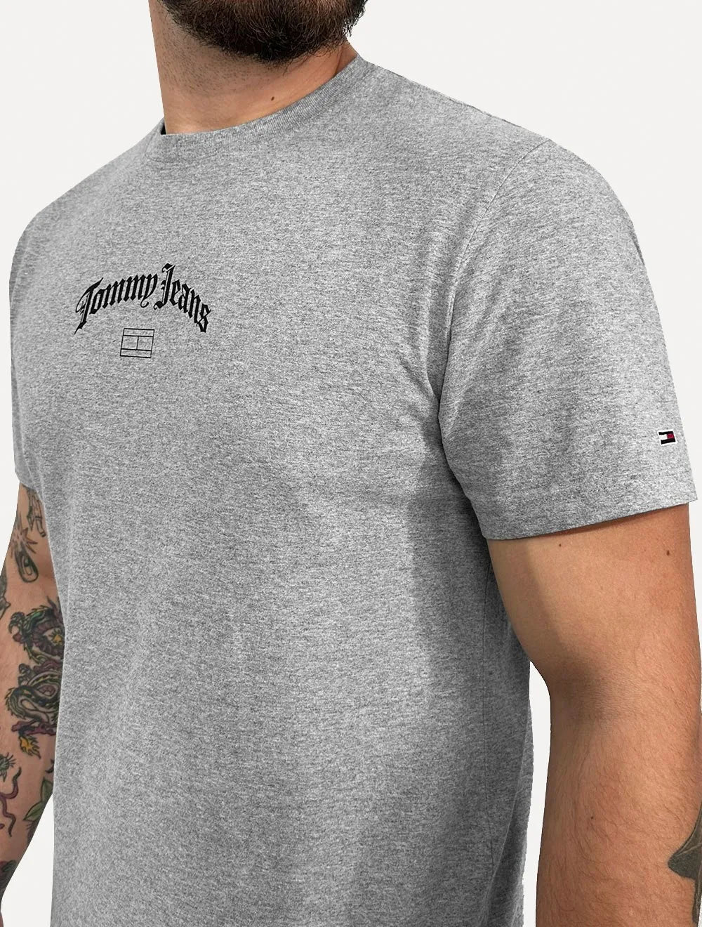 Camiseta Tommy Jeans Masculina Regular Grunge Arch Cinza Mescla