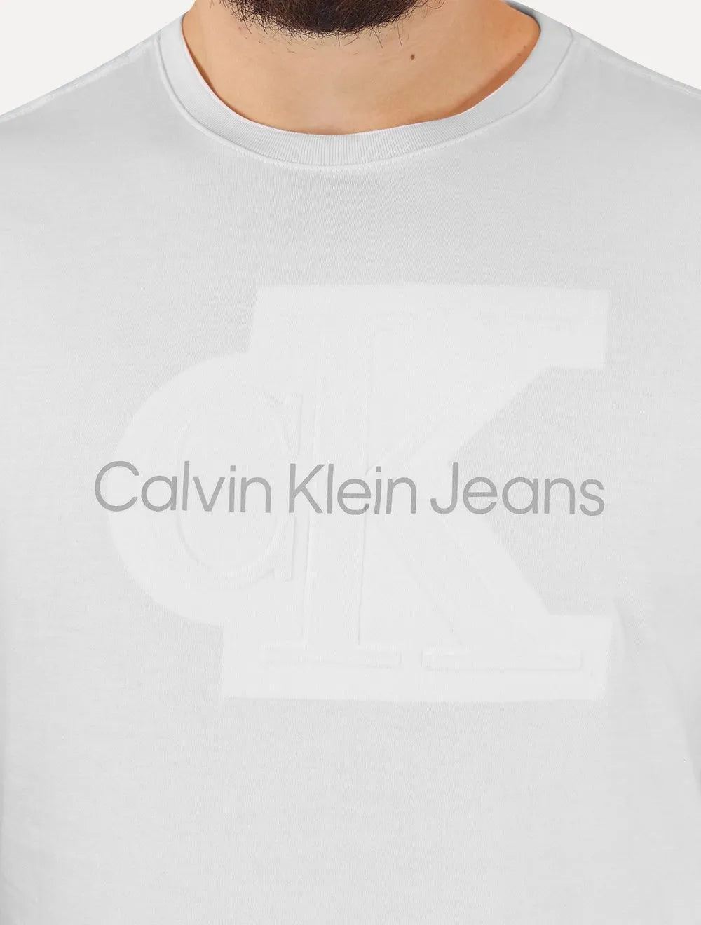 Camiseta Calvin Klein Jeans Masculina Embossed Logo Branca
