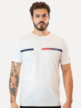 Camiseta Tommy Hilfiger Masculina Chest Bar Graphic Branca