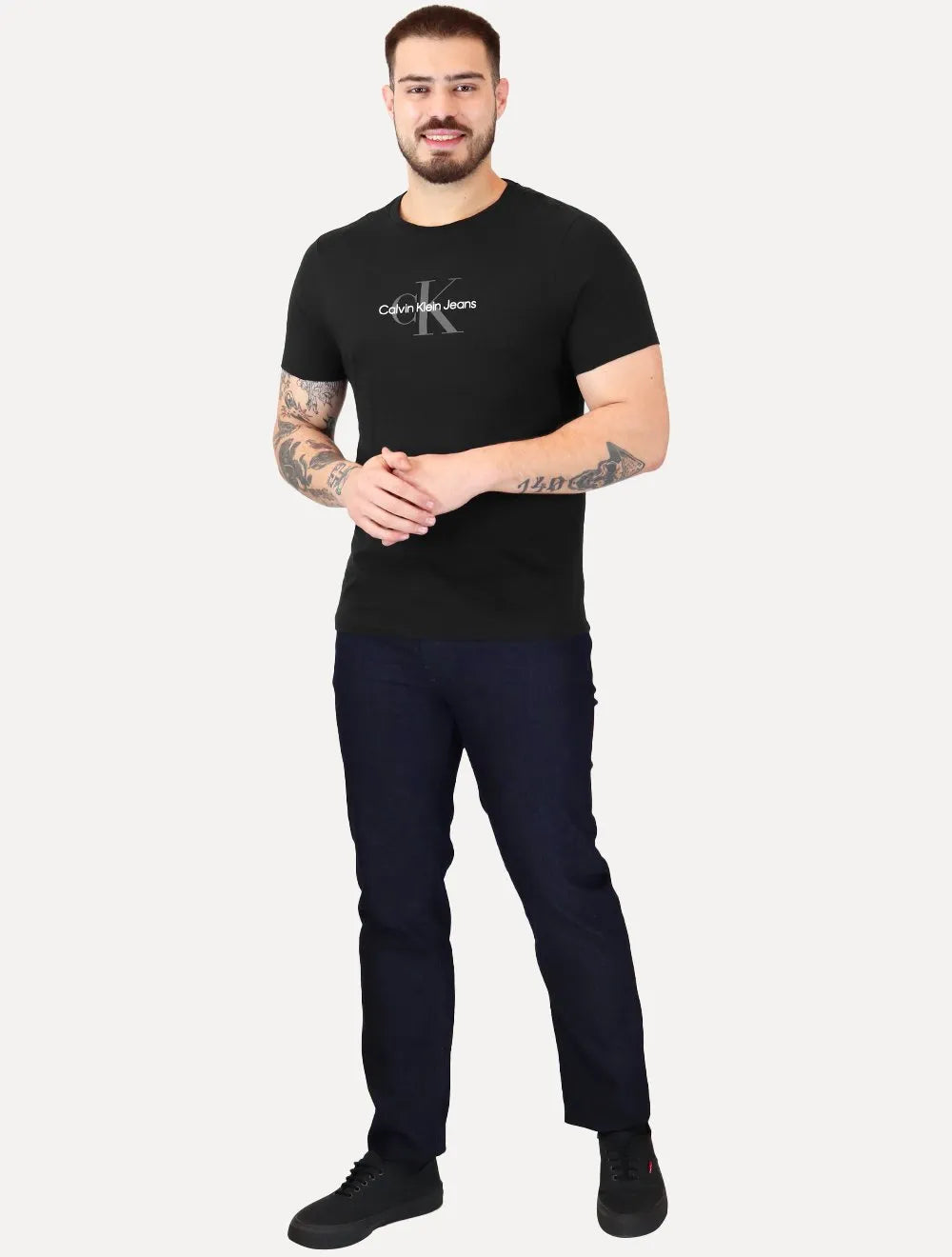 Camiseta Calvin Klein Jeans Masculina New Re Issue Frontal Logo Preta