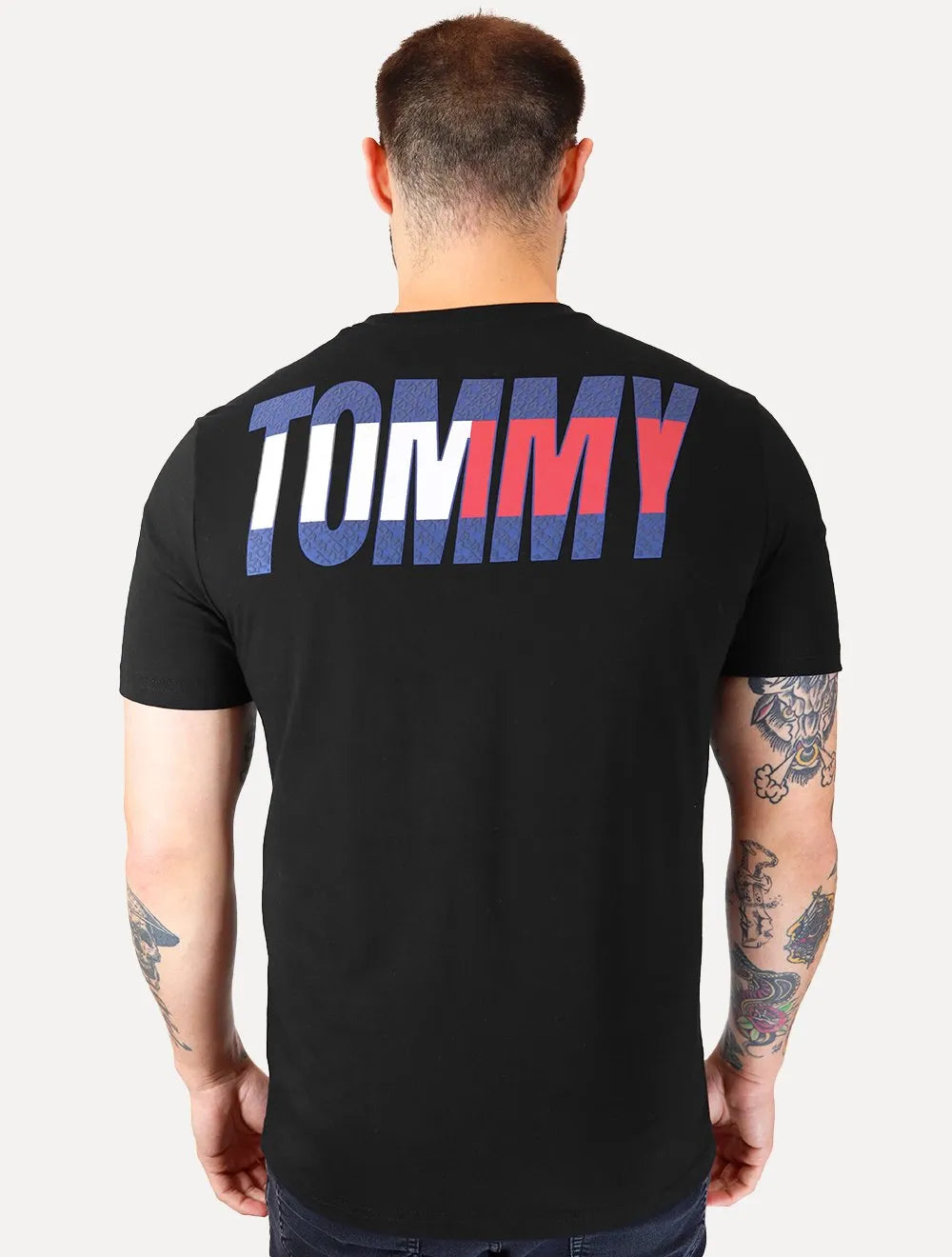 Camiseta Tommy Jeans Masculina Regular Italic Colors Logo Preta