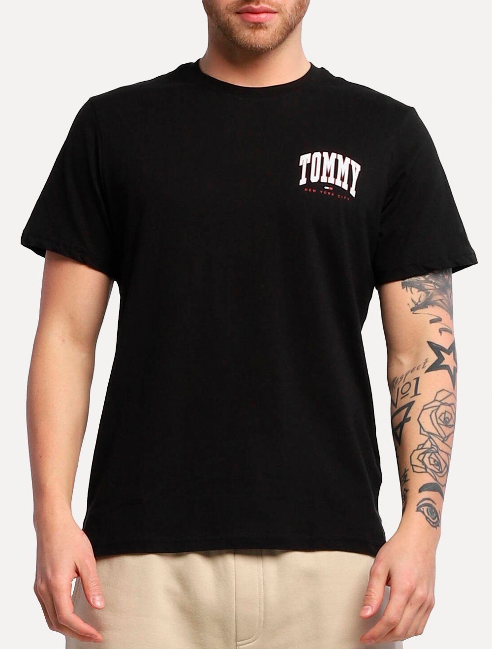 Camiseta Tommy Jeans Masculina Chest College Graphic Preta