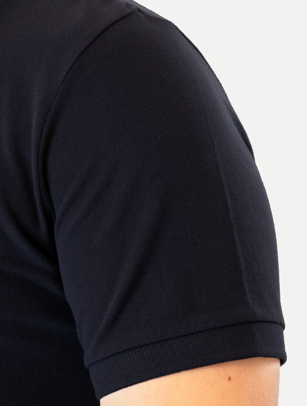 Polo Guess Masculina Piquet Friso Bordado Cursivo Azul Marinho