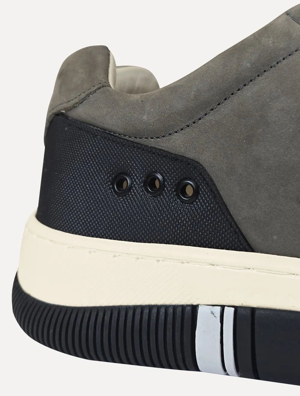 Tênis Osklen Masculino Couro Hybrid Laces Oil Chumbo