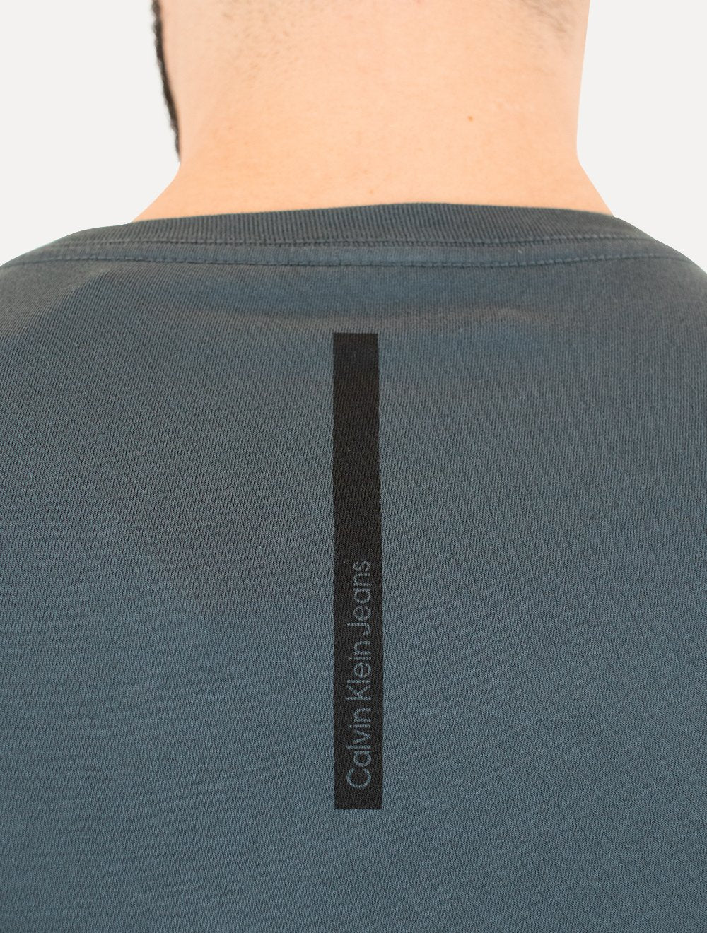 Camiseta Calvin Klein Jeans Masculina Light New Logo Chumbo