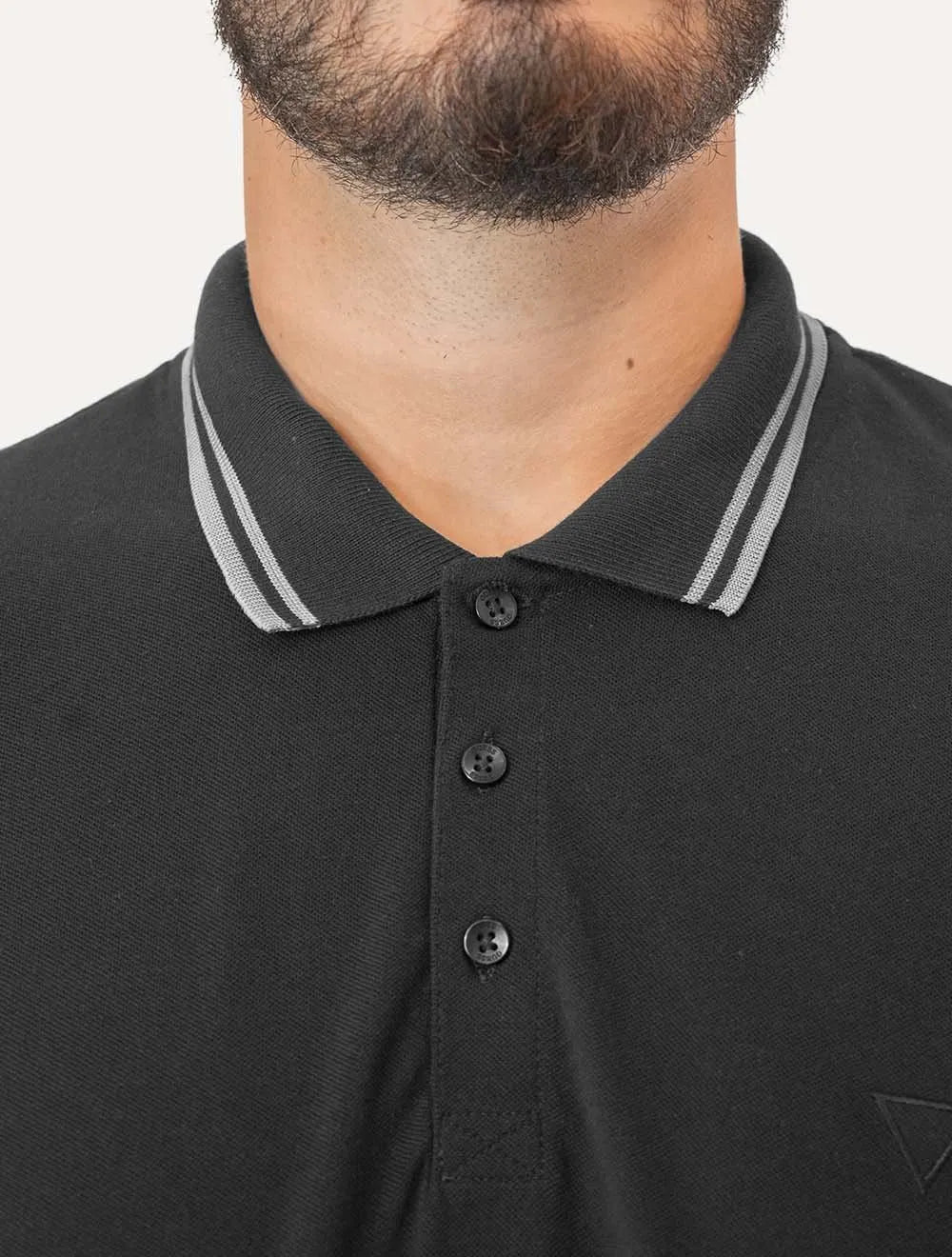 Polo Guess Masculina Piquet Outline Triangle Grey Frieze Preta