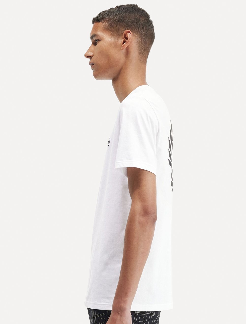 Camiseta Fred Perry Masculina Regular Back Graphic Laurel Branca
