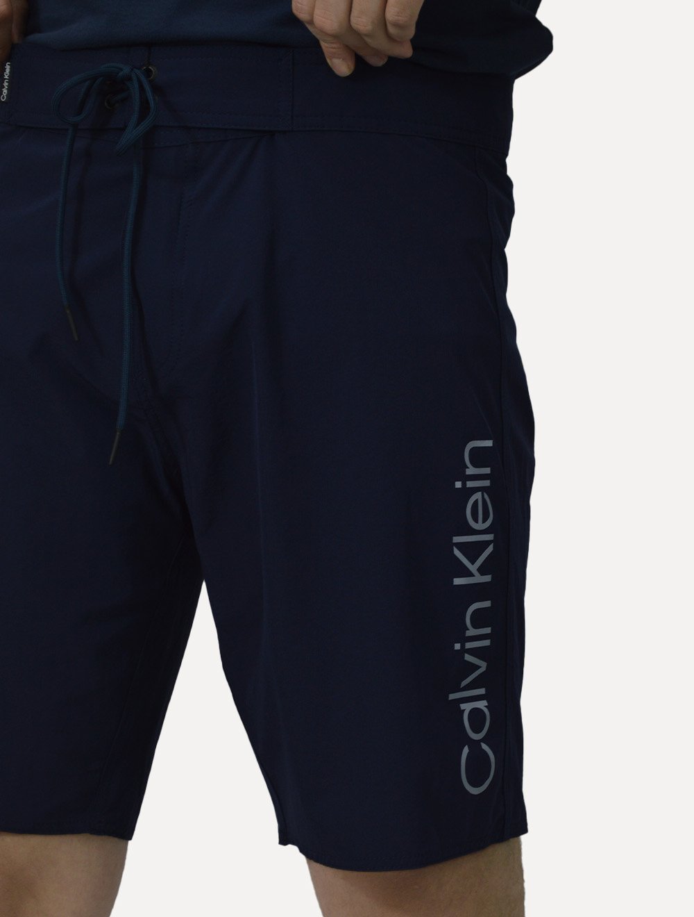 Bermuda Calvin Klein Swimwear Masculina D'Água Silk Logo Micro Azul Marinho