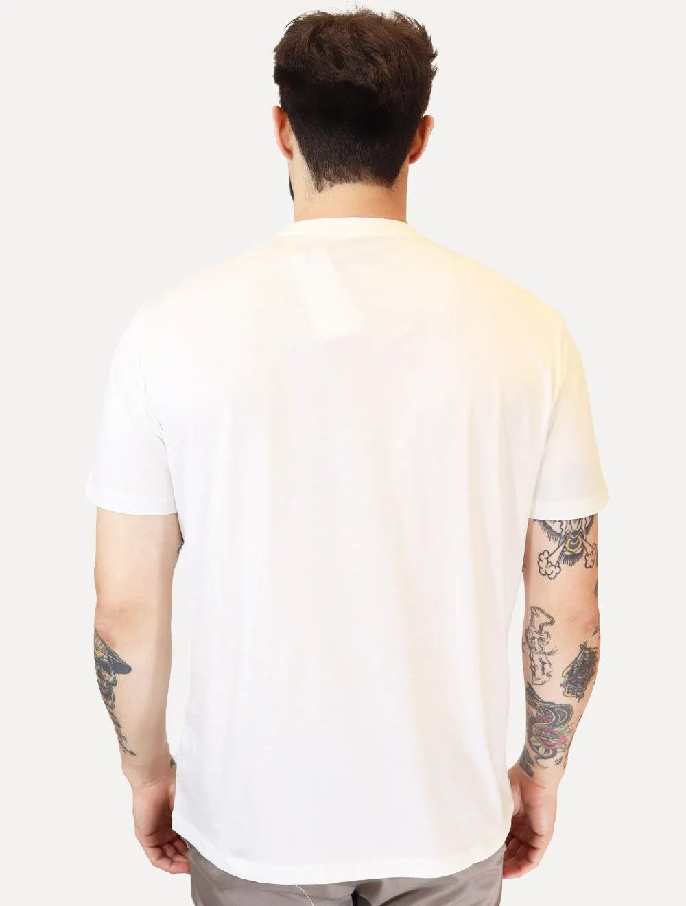 Camiseta Armani Exchange Masculina Regular Rubber AX Logo Off-White