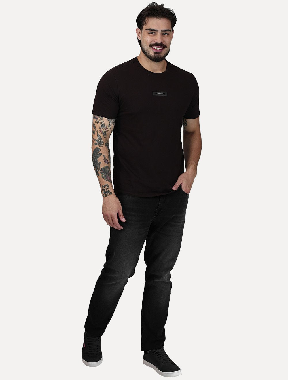 Camiseta Calvin Klein Jeans Masculina Logo Leather Center Marrom