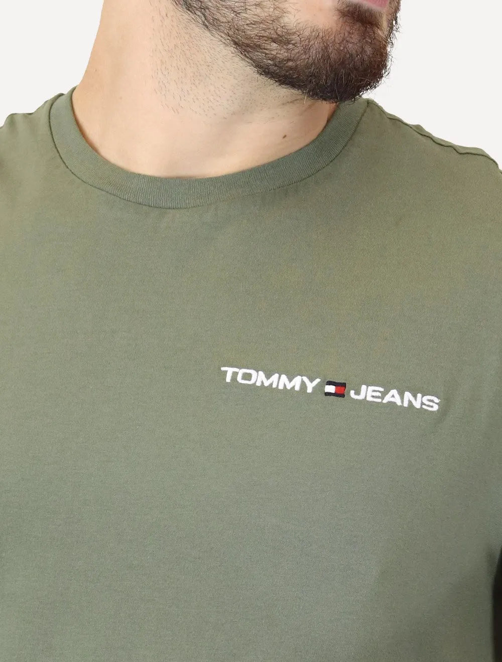 Camiseta Tommy Jeans Masculina Classic Linear Embroidered Chest Verde Militar