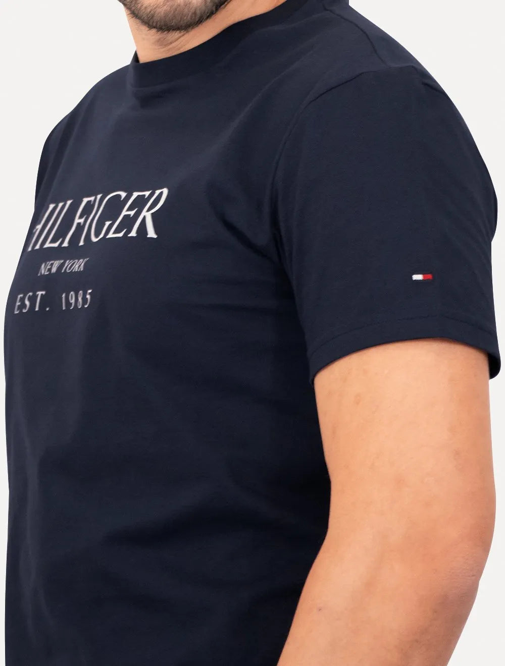 Camiseta Tommy Hilfiger Masculina Big Logo Est.1985 Azul Marinho