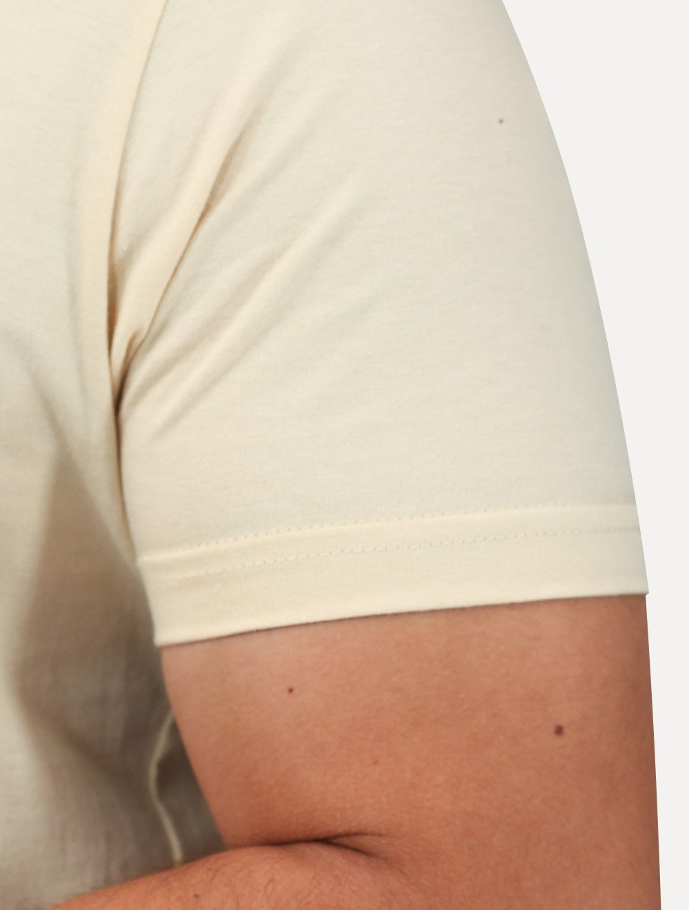 Camiseta King & Joe Maculina Malha Logo Signature Areia