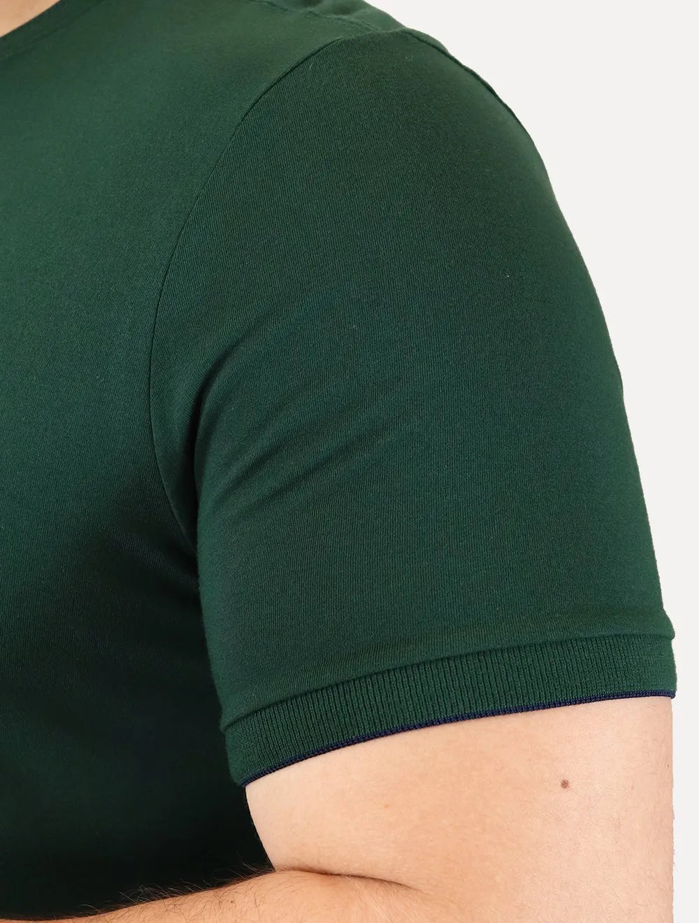 Camiseta Aramis Masculina Navy Friso Gola Verde Floresta