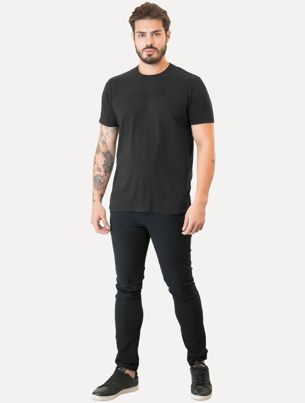 Camiseta Guess Masculina Logo Bordado Preta