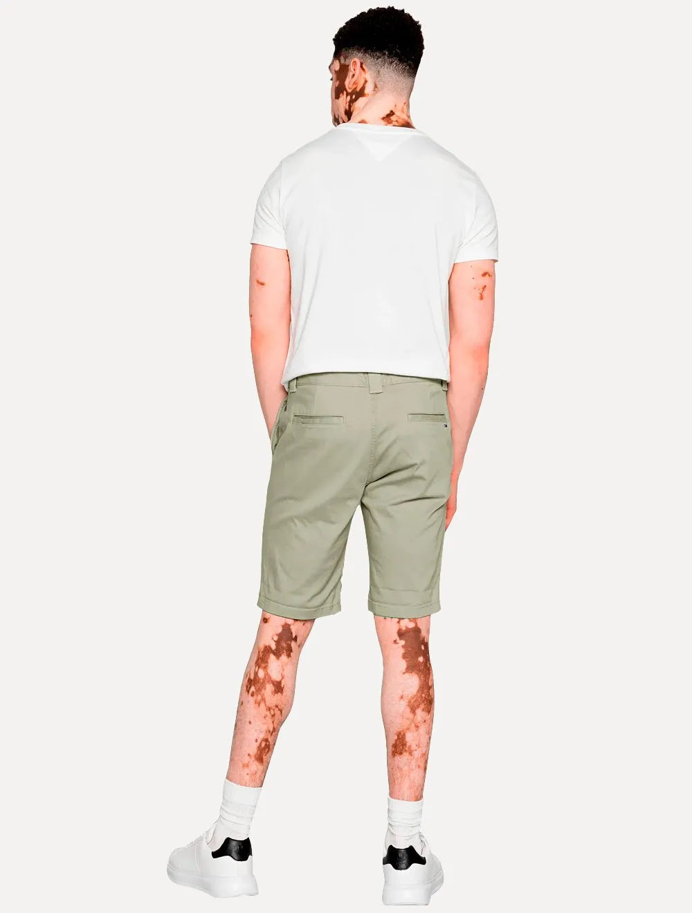 Bermuda Tommy Jeans Masculina Scanton Chino Cinza Sage
