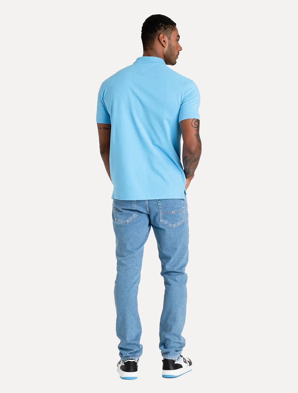 Polo Tommy Jeans Masculina Regular Classic Flag Badge Azul Celeste