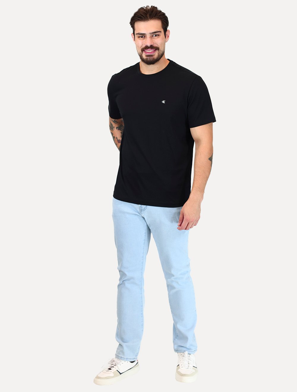 Camiseta Calvin Klein Jeans Masculina CK Bordado Peito Preto