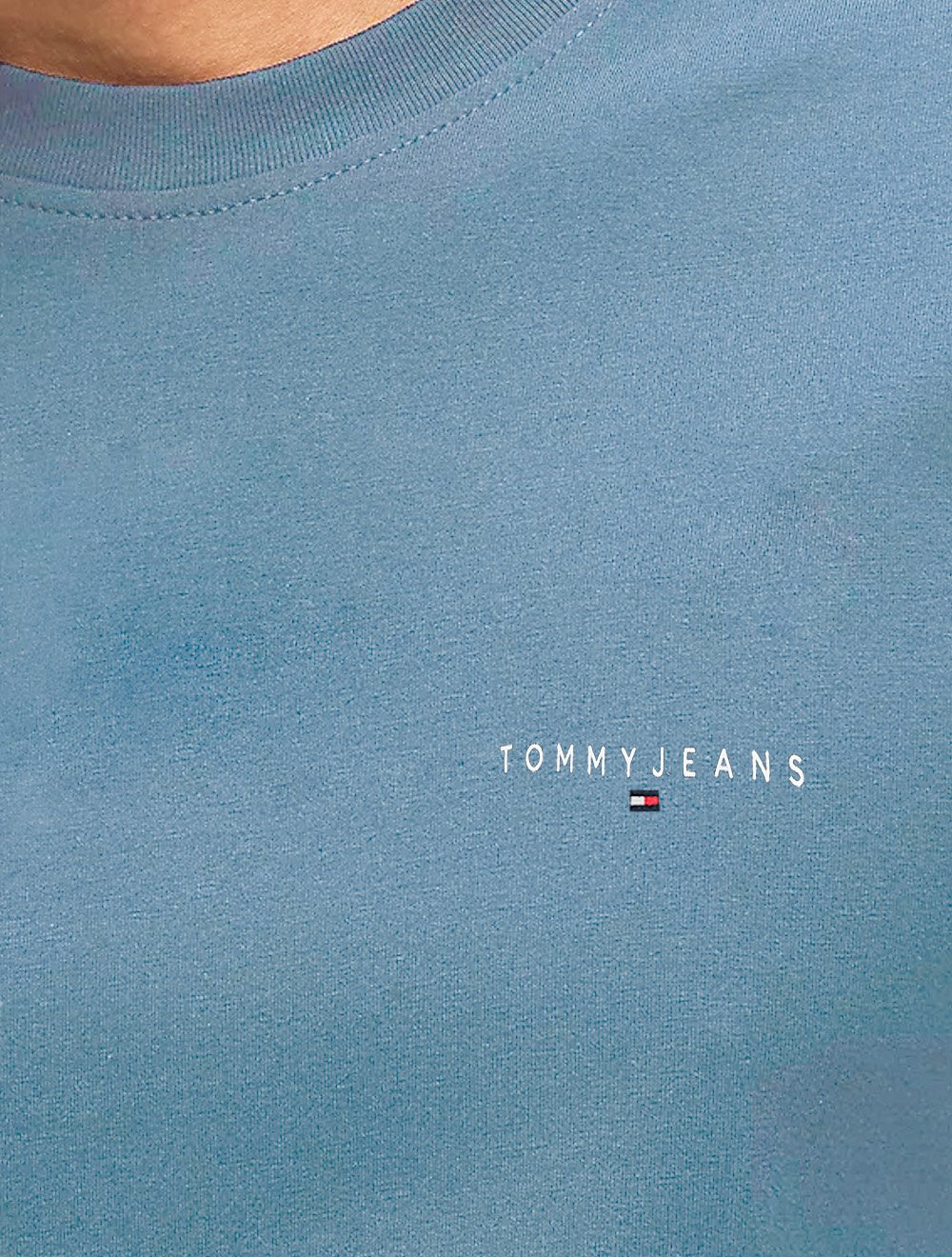 Camiseta Tommy Jeans Masculina Slim Linear Chest Azul Claro